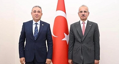 Milletvekili Dr. İrfan Karatutlu'dan Ulaştırma ve Altyapı Bakanı Uraloğlu'na Ziyaret
