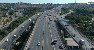 HALİÇ KÖPRÜSÜ METROBÜS YOLU YENİLENİYOR