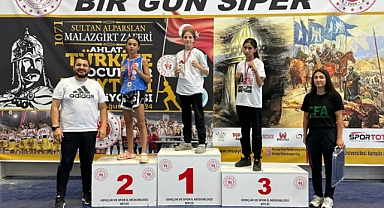 İlkadımlı Sporcular Bitlis’ten Madalyayla Döndü