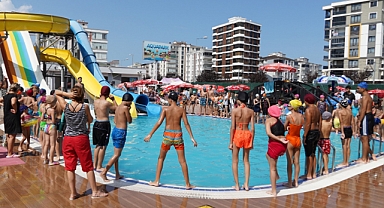 Başkan Türkel’den Çocuklara Son Tatil Günü Hediyesi