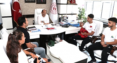 Buz Pateni Sporcularından Samsun Gençlik ve Spor İl Müdürü Feyzullah Dereci’ye Ziyaret