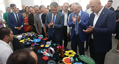Çayırova'da Engelsiz Yüreklerin Eserleri Sergilendi