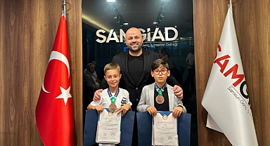 Olimpiyat Üçüncüsü Öğrencilerden SAMGİAD'a Teşekkür Ziyareti