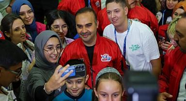 TEKNOFEST Akdeniz’de Teknoloji Rüzgarı: Gençlerin Rekabeti Devam Ediyor