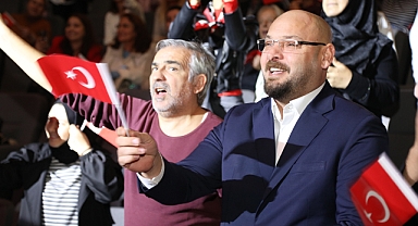 Ata Çocuk, Cumhuriyet’in 101. Yıl Dönümünü Ata Sahne’de Coşkuyla Kutladı