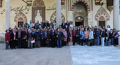Gölmarmara'dan Gelen 98 Kişilik Kadın Kafilesi Manisa'yı Gezdi