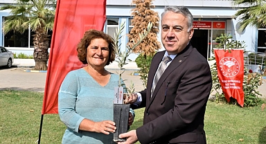 İl Müdürü Şahin, İzmir’in Merkeze En Uzak İlçesinde Çiftçi Kadınlarla Buluştu