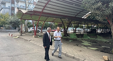 Salihli Pazar Pazarı'nda Çatı Onarım Çalışmaları Tüm Hızıyla Devam Ediyor
