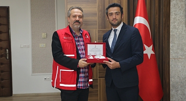 Türk Kızılay’dan Samsun Eğitim ve Araştırma Hastanesi’ne Altın Madalya