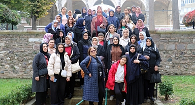 Büyükşehir'den Kulalı Kadınlara Tarih ve Kültür Dolu Manisa Gezisi