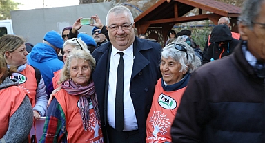 Edremit’te 'Ata’ya Minnet' Fidanları Toprakla Buluşturuldu