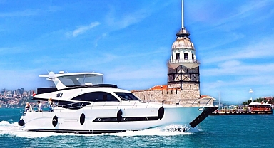 İstanbul'da Saatlik Yat Kiralayarak Doğum Gününüzü Kutlayın!