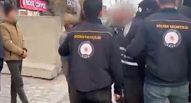 KALKAN-31 Operasyonları:43 Göçmen Kaçakçısı ve 1.298 Düzensiz Göçmen Yakalandı