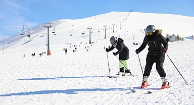Akdağ Kayak Merkezi’nde Turizm Sezonu Başladı