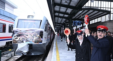 Engelleri Kaldıran Tren: Turistik Tuz Ekspresi Özel Seferi