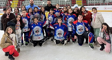 Samsun GSİM SK, Buz Hokeyinde Türkiye Üçüncüsü Oldu