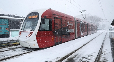 Büyükşehir’den Yoğun Kar Yağışına Rağmen Kesintisiz Ulaşım