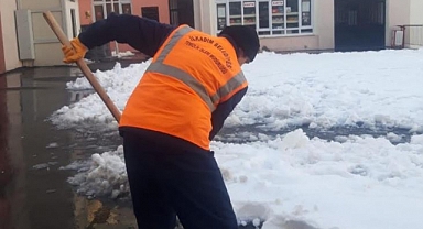 İlkadım Belediyesi'nden Eğitime Kar Engeline Anında Müdahale!