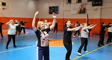 Manisalı Kadınlar Sporla Sağlıklı ve Mutlu
