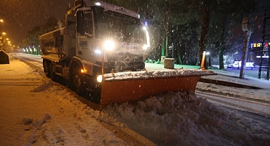 Sandıkçı: 52 Mahallede Karla Mücadelemiz Aralıksız Devam Ediyor