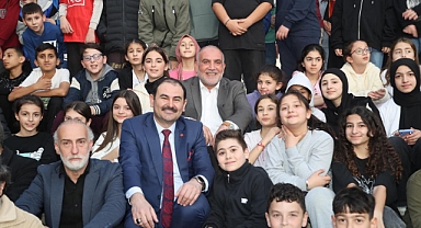 Başkan Sandıkçı, Öğrencilerin İftar Heyecanına Ortak Oldu