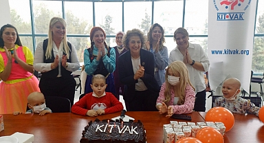 KİTVAK’tan Onkoloji Hastası Çocuklara Bayram Sevinci