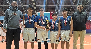 MANİSA'DA OKUL SPORLARI BADMINTON VE 3X3 BASKETBOL MÜSABAKALARI SONA ERDİ