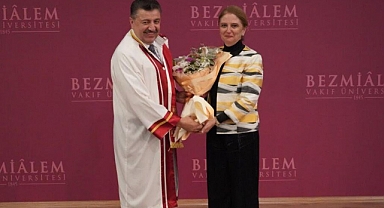 Bezmiâlem’de Rektörlük Görevi Prof. Dr. Adem Akçakaya’ya Devredildi