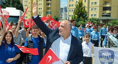 Canik’te 19 Mayıs Coşkusu Sokaklara Taştı