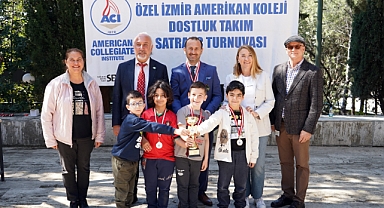 İzmir Amerikan’da Satranç Şöleni!
