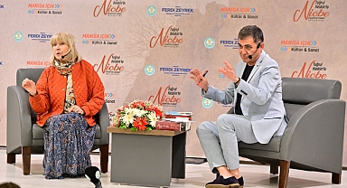Ayşe Kulin, Niobe Edebiyat Söyleşileri’nde Manisalılarla Buluştu