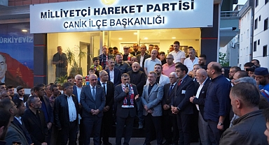 MHP Samsun İl Teşkilatı'na Canik'te Büyük Katılım: 200 Yeni Üye Rozet Taktı