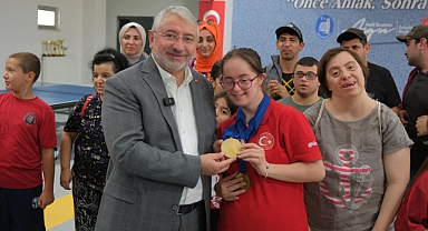 Avrupa şampiyonu Merve Peker’e coşkulu karşılama