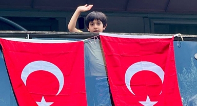 Cumhurbaşkanı Erdoğan’ın Bayrak Çağrısına İstanbul’dan Anlamlı Yanıt