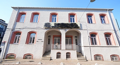Üsküdar Belediyesi Ensar Vakfı'na Tahsisli Binayı Geri Aldı
