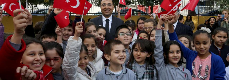 Okullar yarın açılıyor...