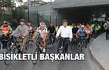 Makam Aracını Terk Eden Bisikletli Başkanlar