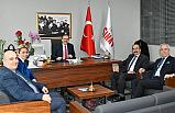 Başkan Zihni Şahin, derse girdi, minik öğrencilerle buluştu