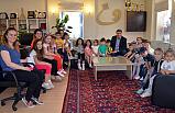 Kardeş Okul Öğrencilerinden Başkan Tosun’a Ziyaret