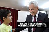 İLKEM, ÖĞRENCİLERİNE ÜCRETSİZ KİTAP DAĞITTI