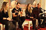 Atayı Sevdiği Türkler Ve Şiirlerle Yad Ettiler
