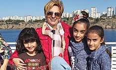 23 Nisan 100. Yıldönümü Balkonlarda Kutlanıyor