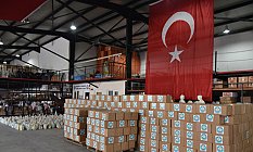 Manisa'da Sahada Çalışan Personele Yardım