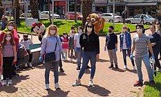 CHP İlkadım Gençlik, Miniklere Maske Dağıttı