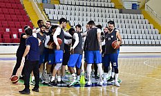 Manisa'da Dev Adamların İlk Hedefi Galibiyet
