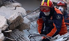 İBB Arama Kurtarma İzmirde Zamanla Yarışıyor