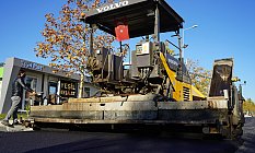 Özgürlük Caddesi'ndeki asfalt çalışmalarında son aşamaya geçti