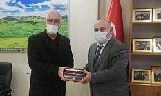 BAFRALI YAZAR YİĞİT AYBASTI BELEDİYESİ' NDE