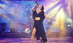 Deniz Özçelik Kimdir? (Neylerim Bestesi)
