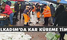 İlkadım Belediyesi Kar Mesaisi Ardından Buzlanmalara Karşı Tim Oluşturdu